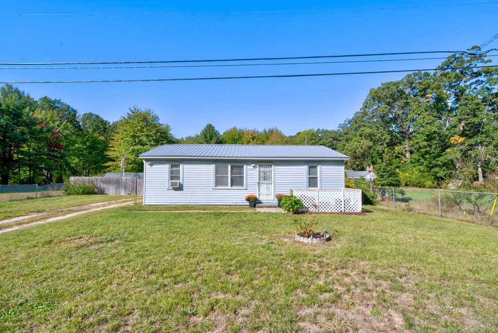1295 S Brooks Road, Muskegon