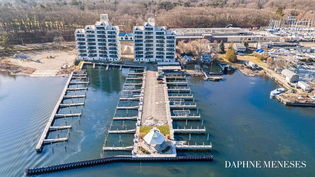 2964 Lakeshore Drive Unit: #e403, Muskegon
