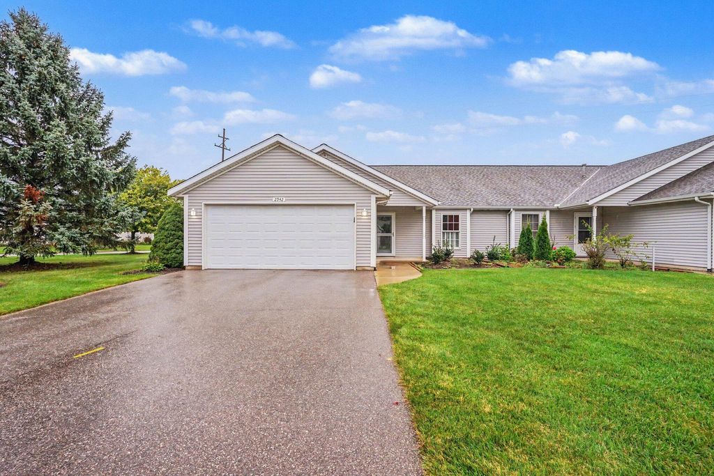 2942 Windswept Court Unit: 44, Holland