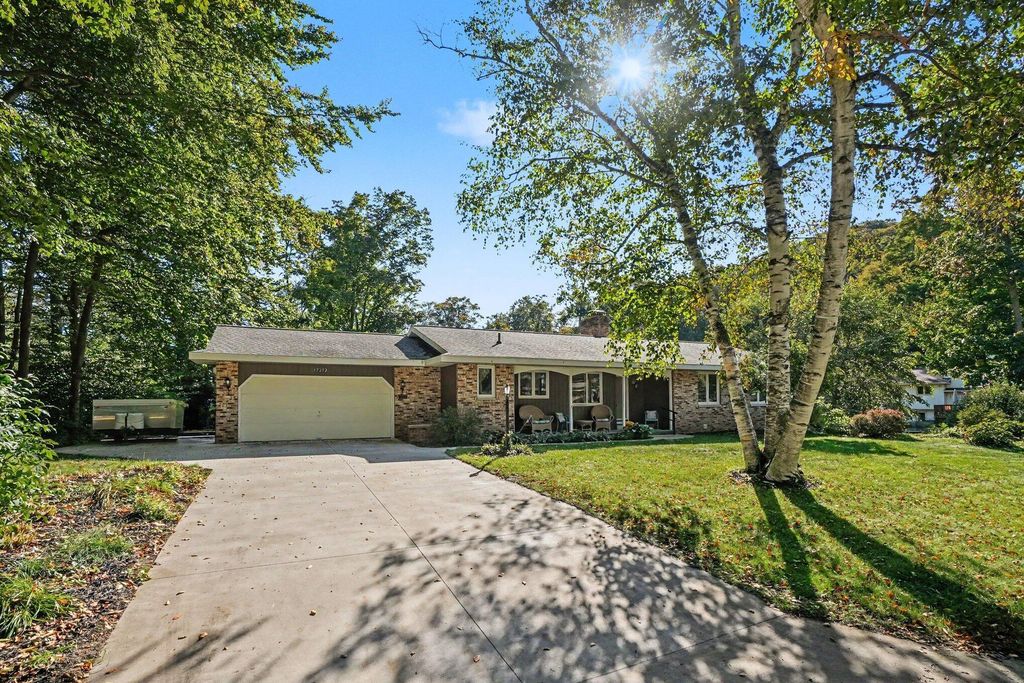 17292 Burkshire Drive, Grand Haven