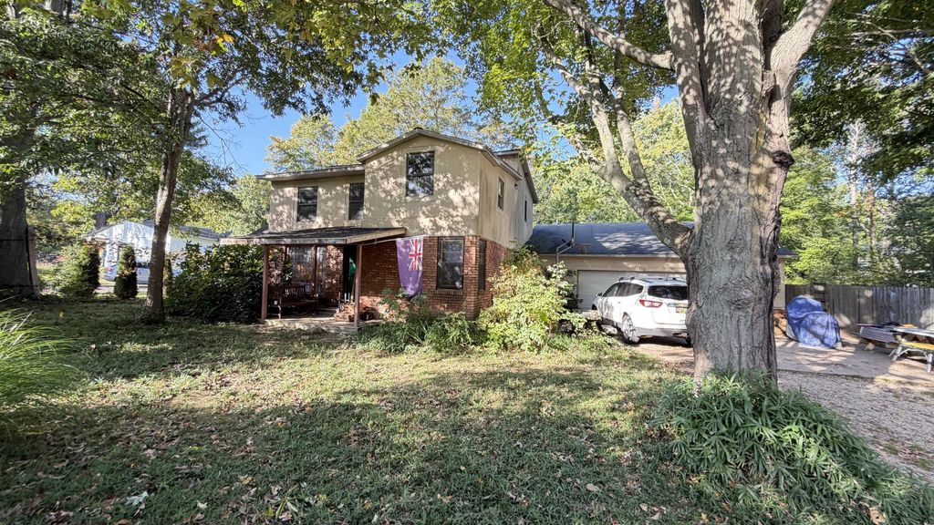 360 N Maple Street, Saugatuck