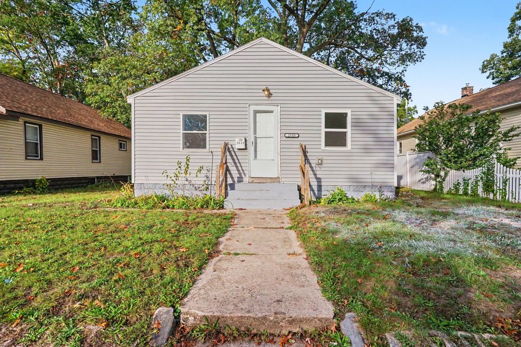 2533 Howden Street, Muskegon Heights