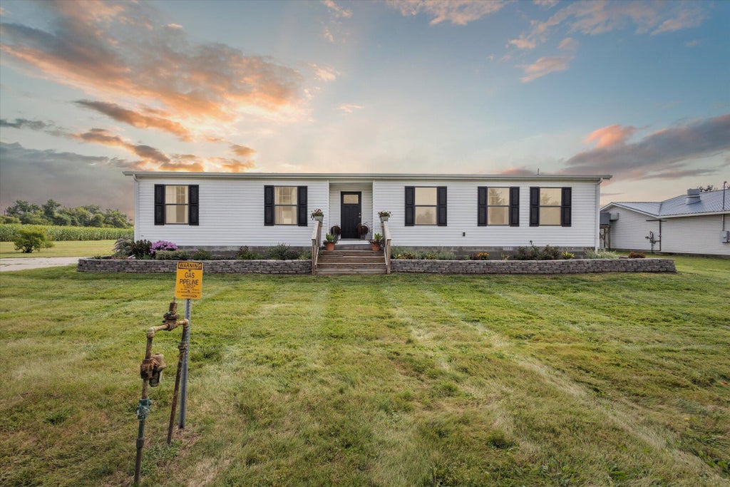 4263 S Sheridan Road, Evergreen township