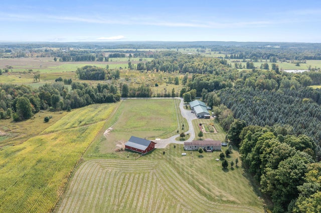 10582 E 80th Street, Chase township