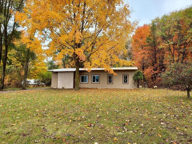 12134 Charles Street, Colfax township