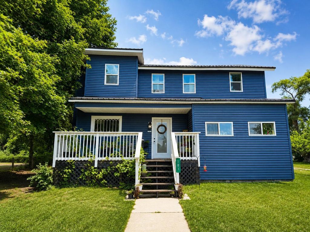 101 River Court, St. Louis city