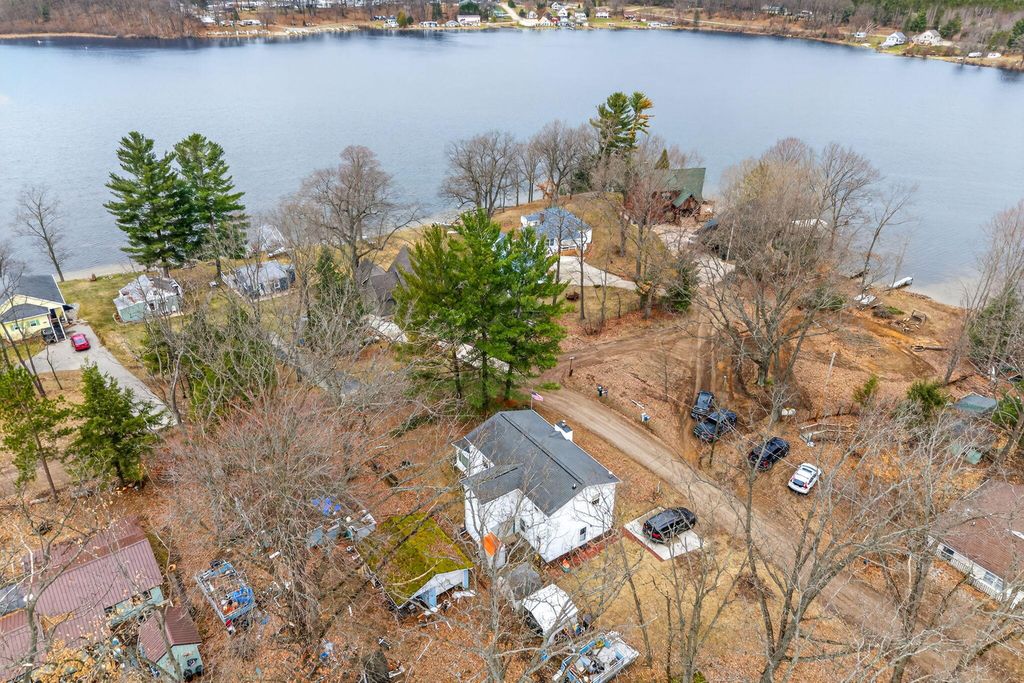 11035 1st Street, Mecosta