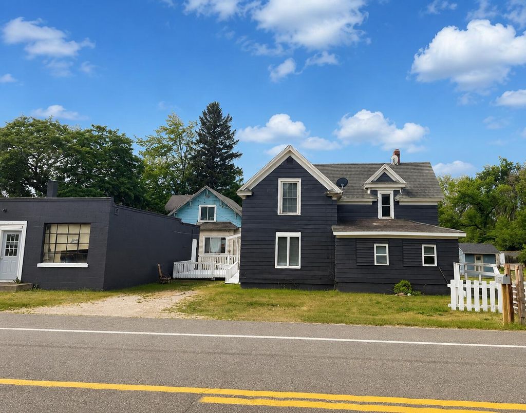 12237 Mckinley Road, Colfax township