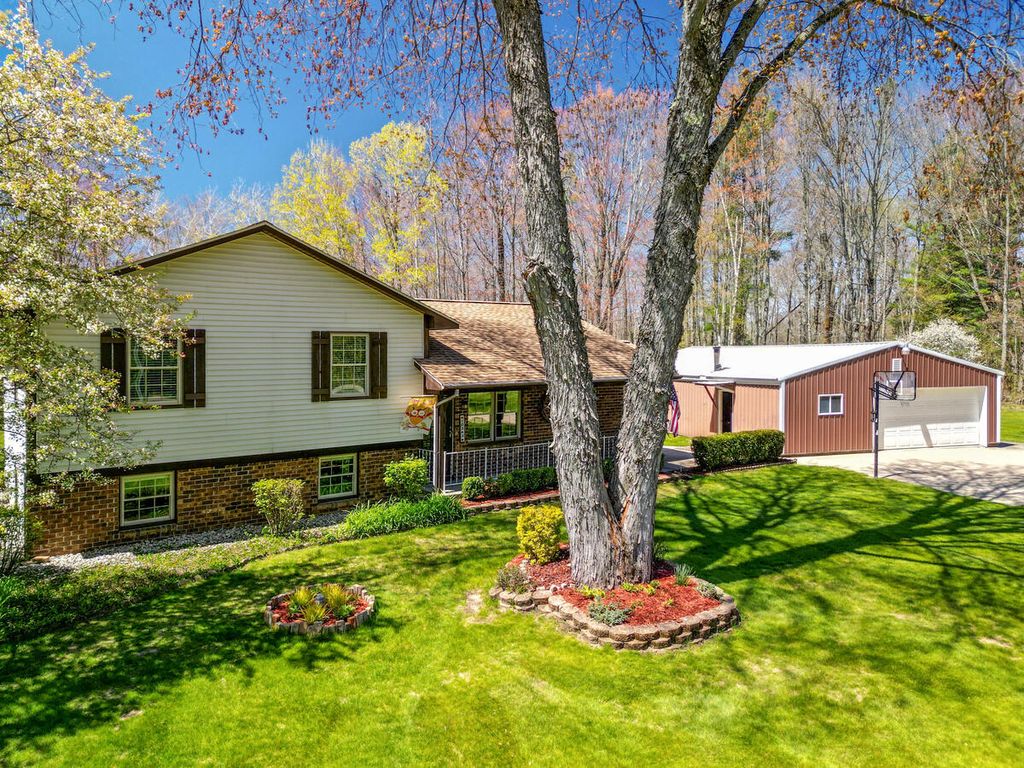 10343 N Walnut Avenue, Bitely