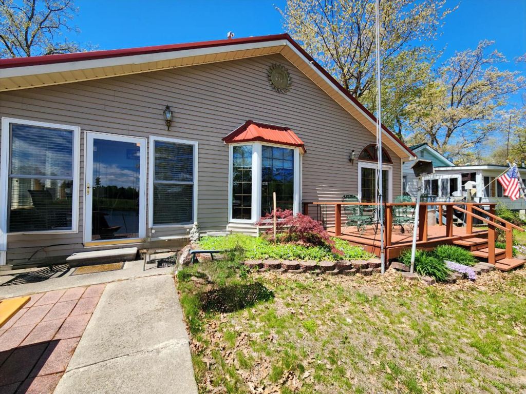 781 N Blue Gill Lake Road, Frost township