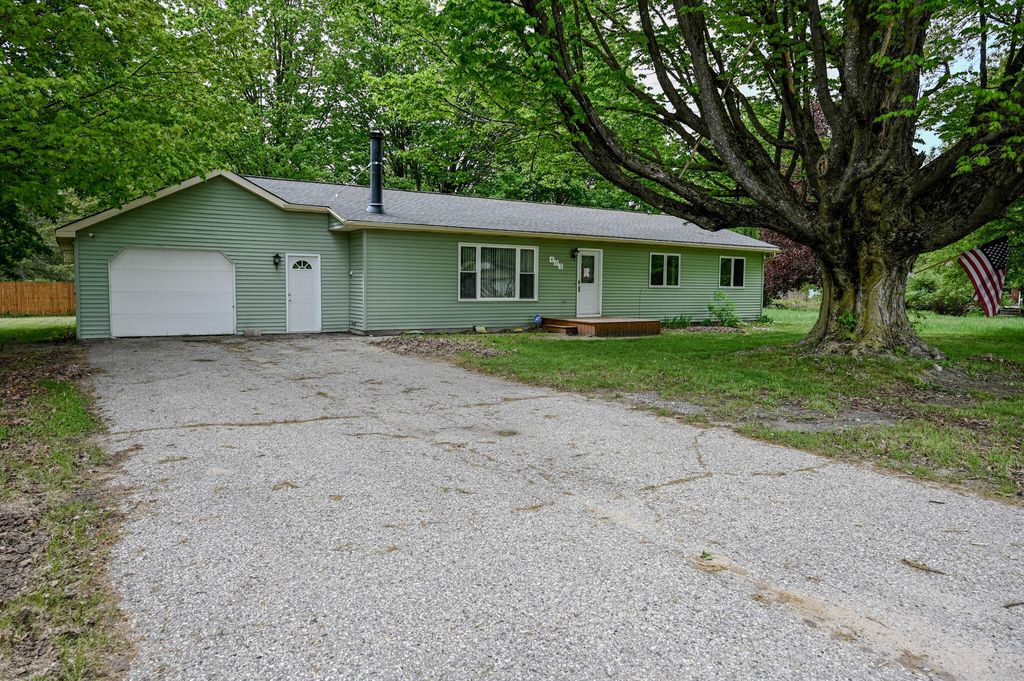 603 River Street, Luther village