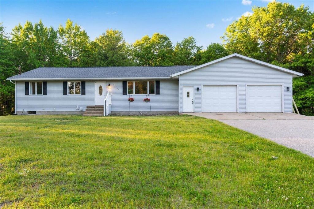 20200 W Lake Montcalm Road, Reynolds township