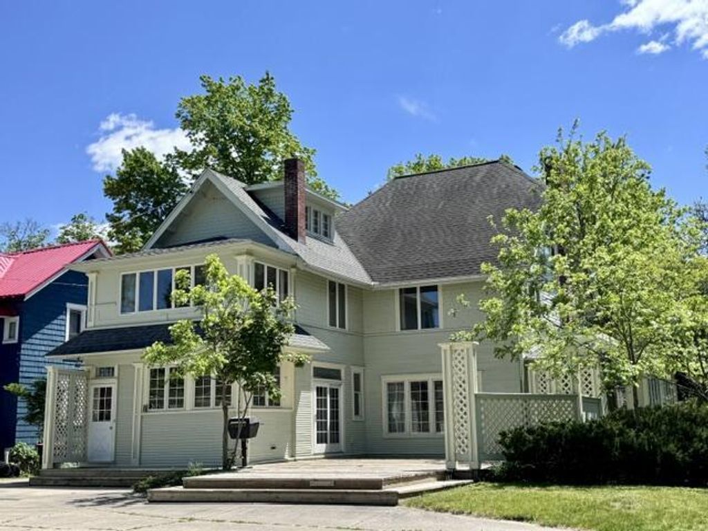 430 W Upton Avenue, Reed City city