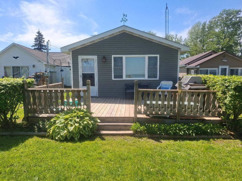 6434 W Houghton Lake Drive, Roscommon township