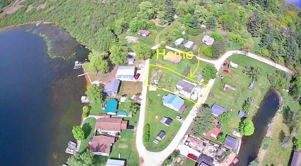 9388 S Lake Drive, Evart township