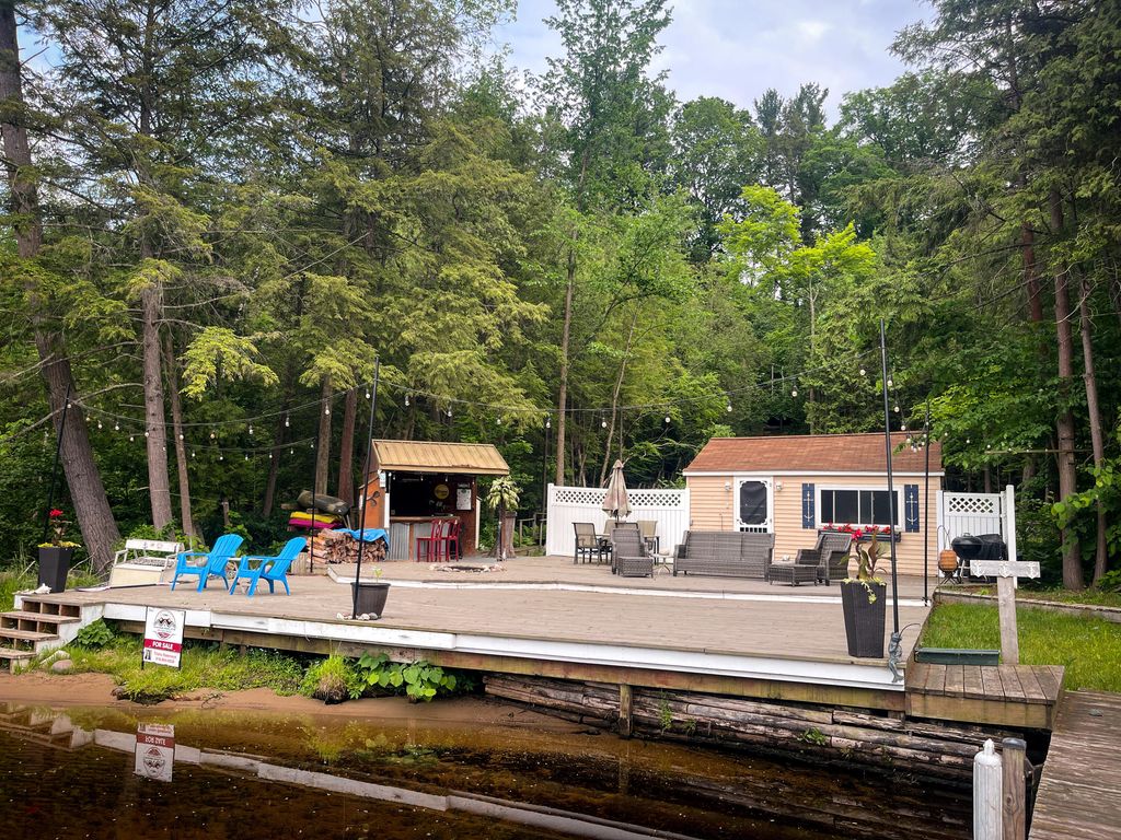 4629 S Croton Hardy Drive, Big Prairie township