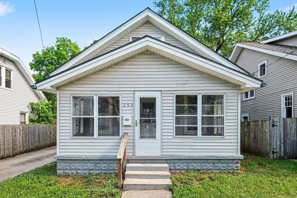 353 Cedar Street Ne, Grand Rapids city
