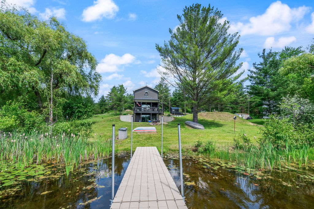 8391 Lake Lure Drive, Evart township