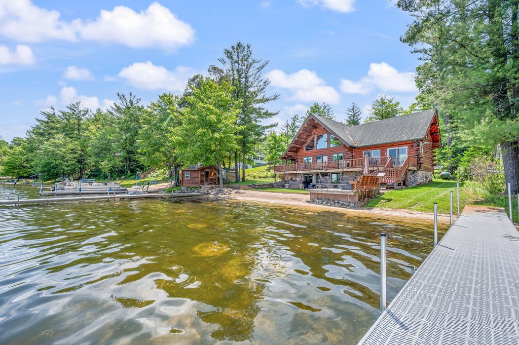 14948 17 Mile Road, Rose Lake township