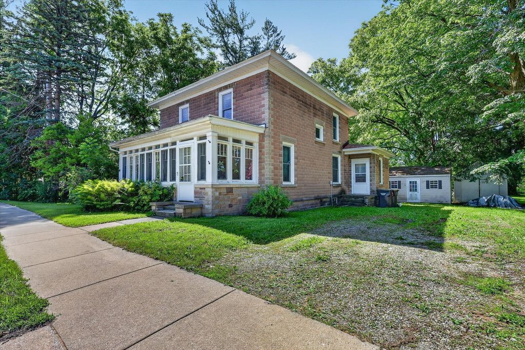 100 E Muskegon Street, Cedar Springs city