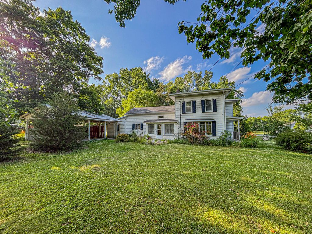 136 Sturgis Street, Hubbardston village