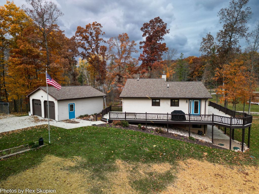 8980 E 128th Street, Ensley township