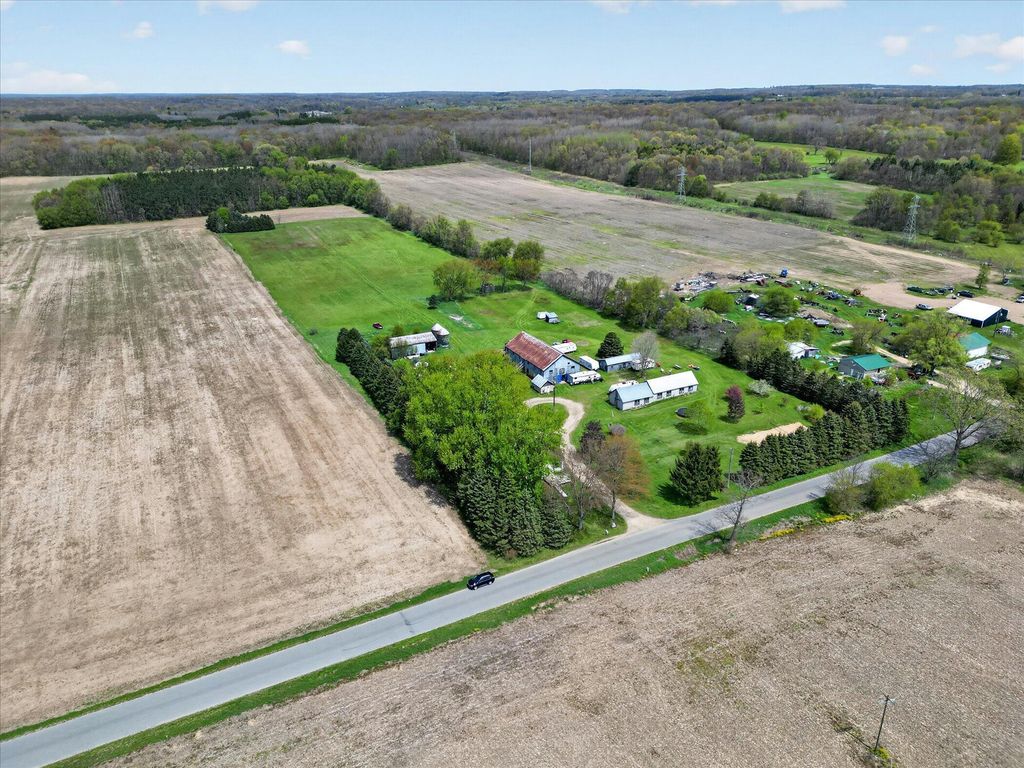 261 19 Mile Road Ne, Solon township