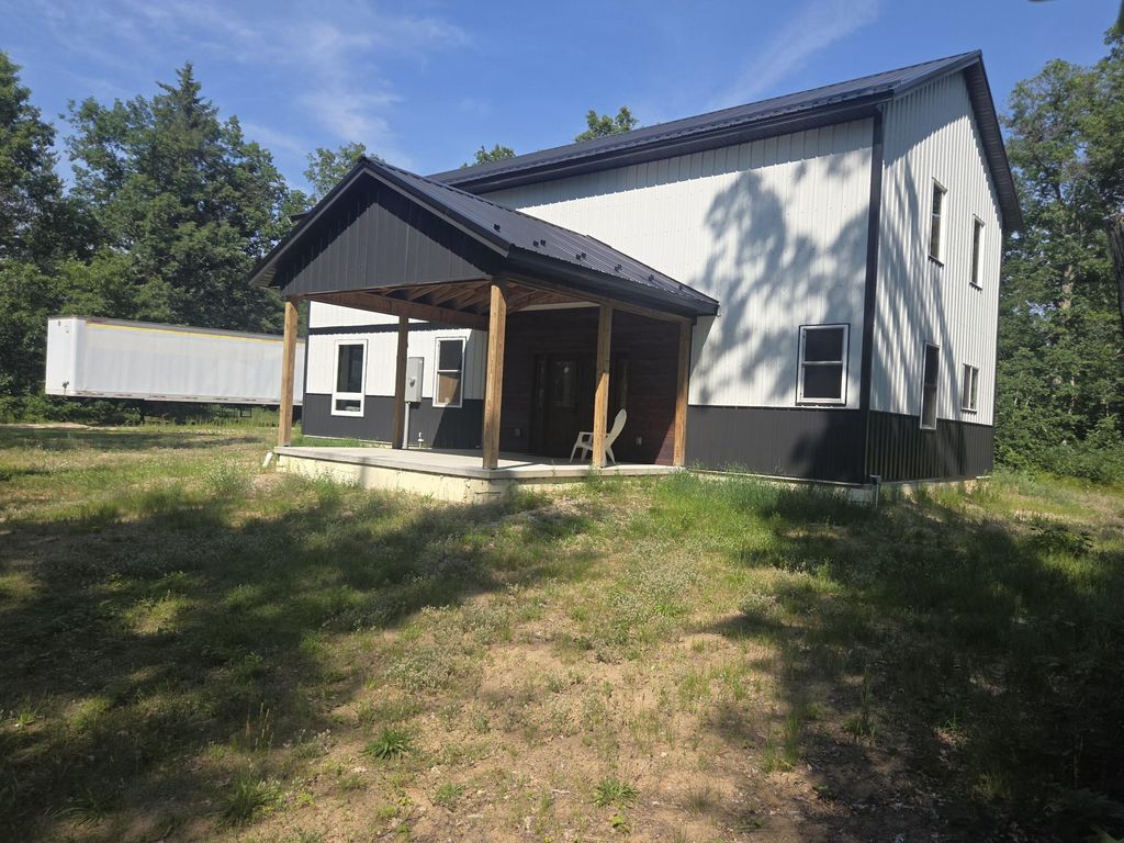 2873 W Oliver Street, Baldwin