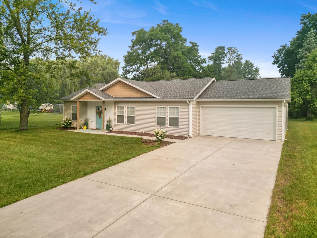 269 W Brooks Street, Newaygo
