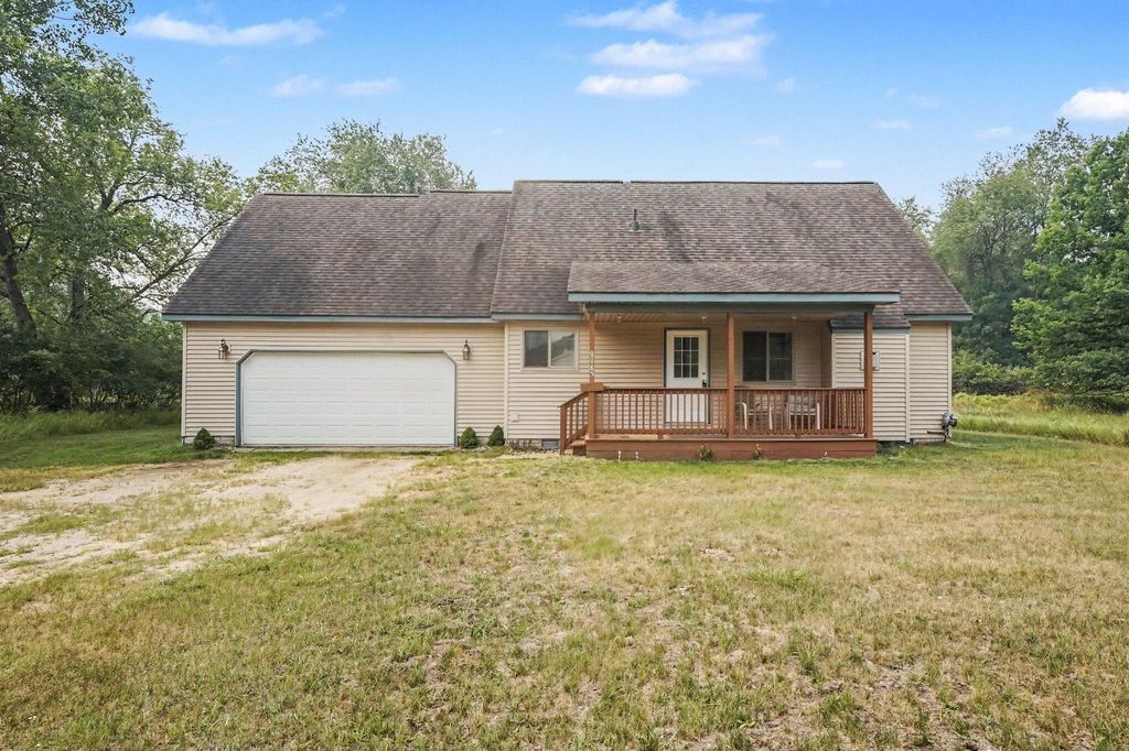 8885 Edgewater Drive, Morton township