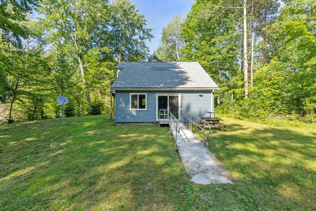 16698 220th Avenue, Big Rapids charter township