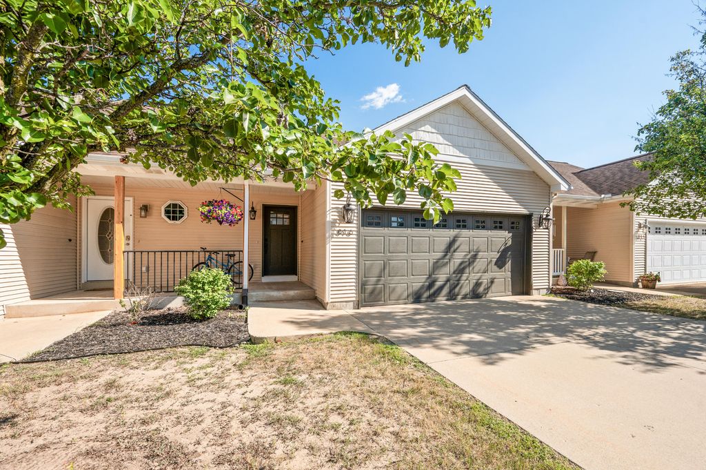 816 Tioga Park Drive, Big Rapids