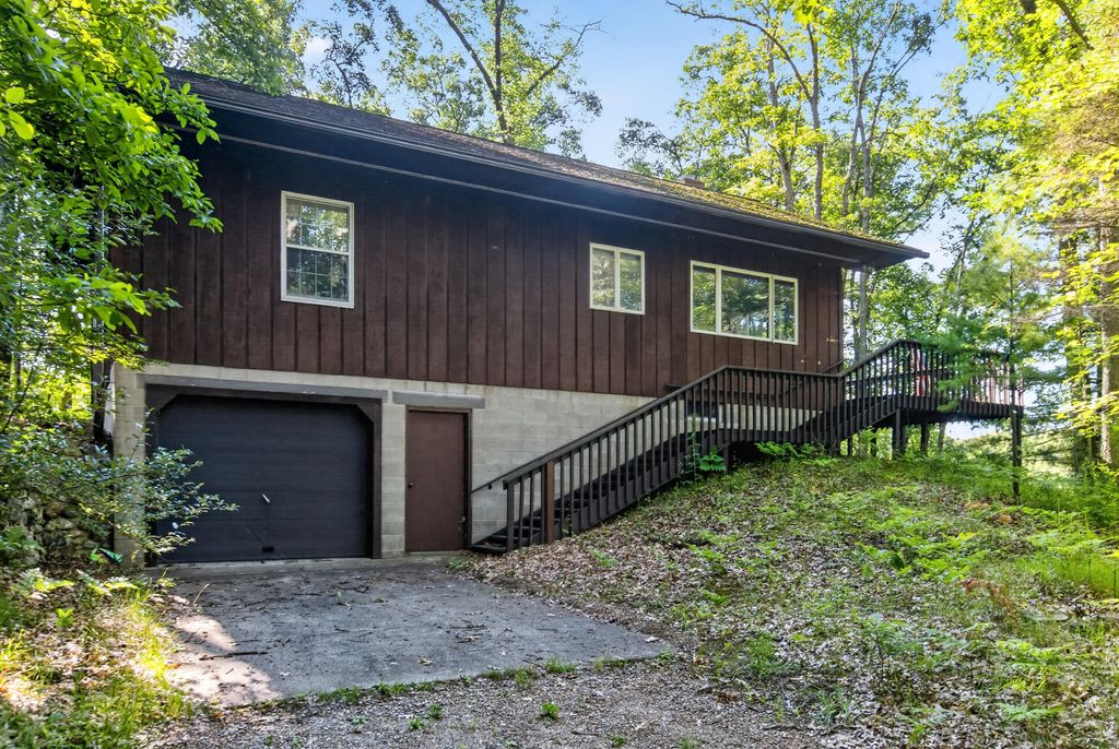 5821 S Queens Highway, Cherry Valley township