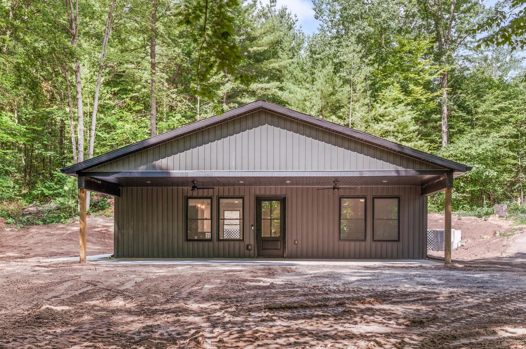 19070 Joslin Circle, Mecosta township