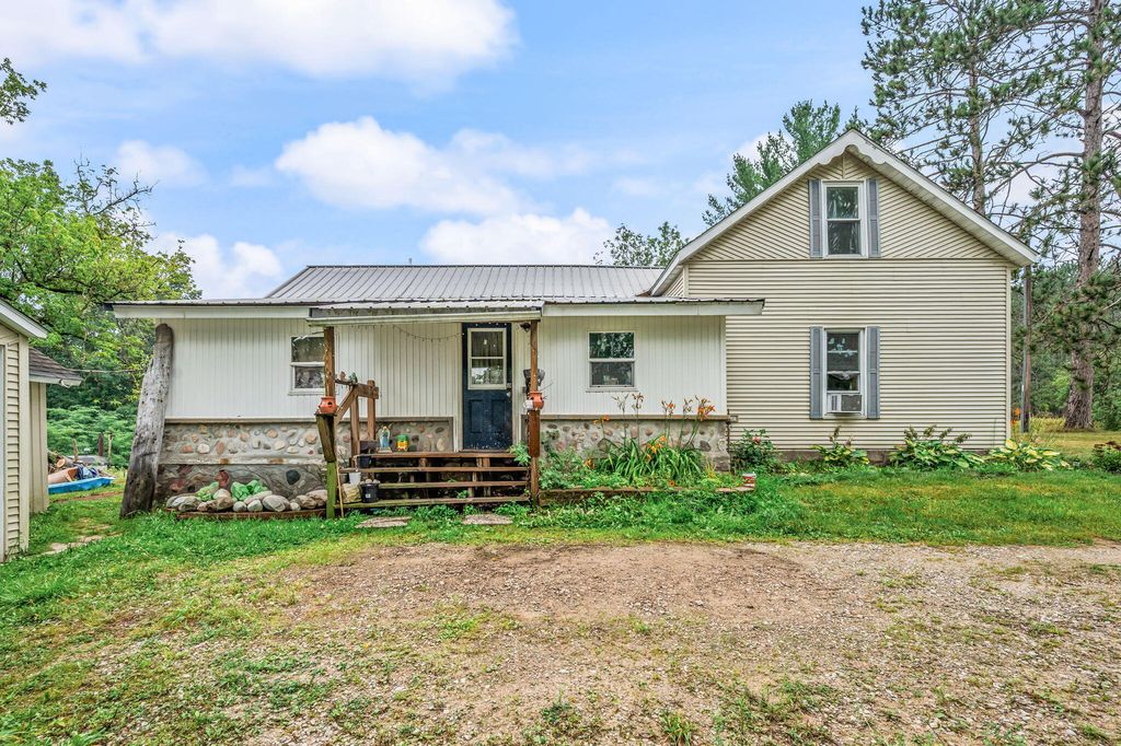 10055 8 Mile Road, Osceola township