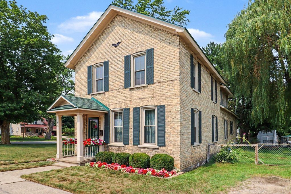 136 W Church Avenue, Reed City city