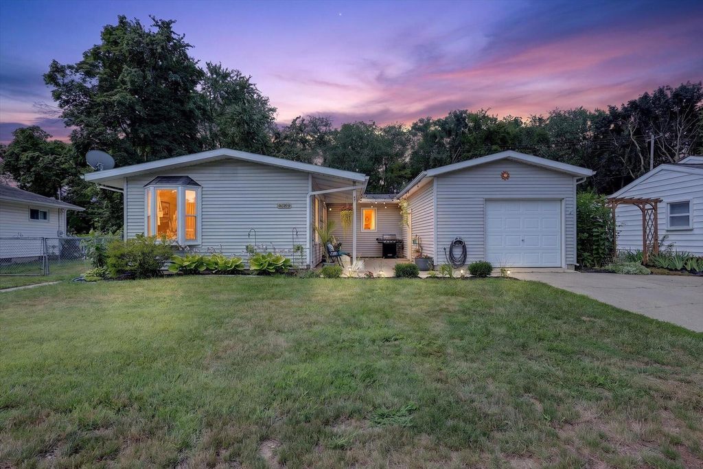 4089 Northgate Drive Ne, Plainfield charter township