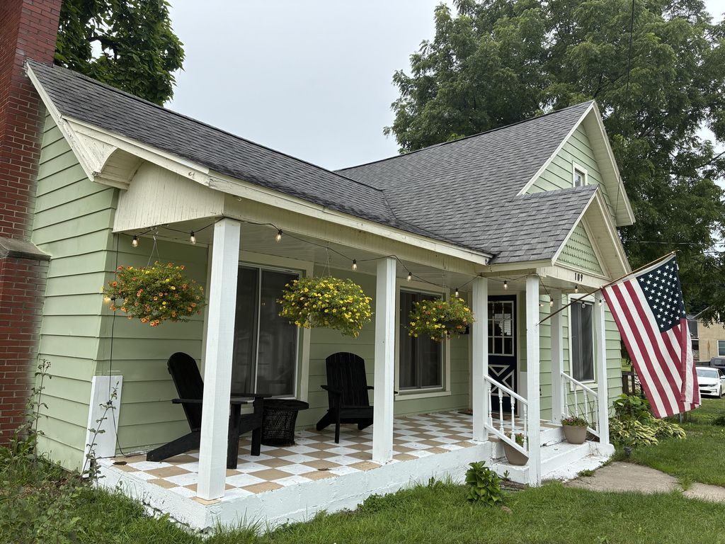 109 E Isabelle Street, Belding city