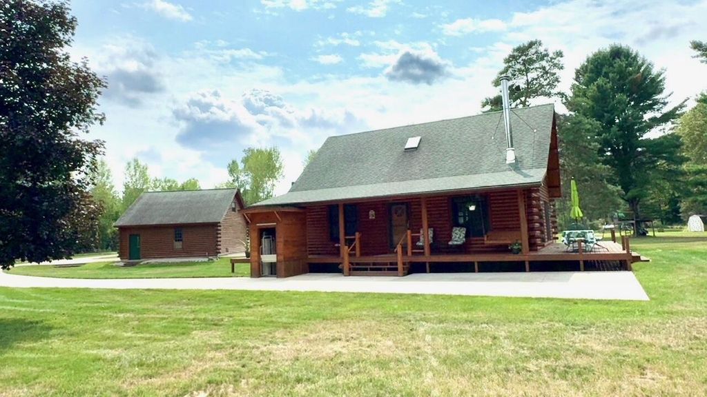 7998 Trout Haven Drive, Osceola township