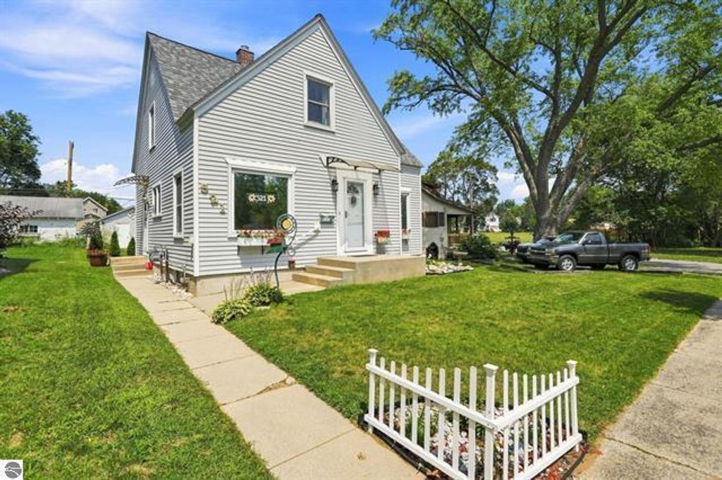 521 E Chapin Street, Cadillac city