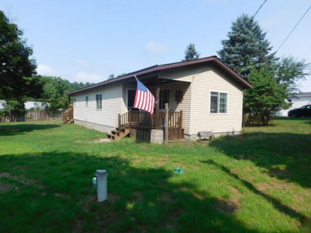4695 Miramar Avenue, Big Prairie township