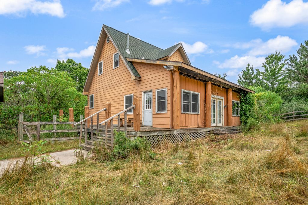6373 19 Mile Road, Chippewa township