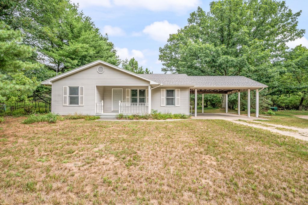 1306 Bjornson Street, Big Rapids city
