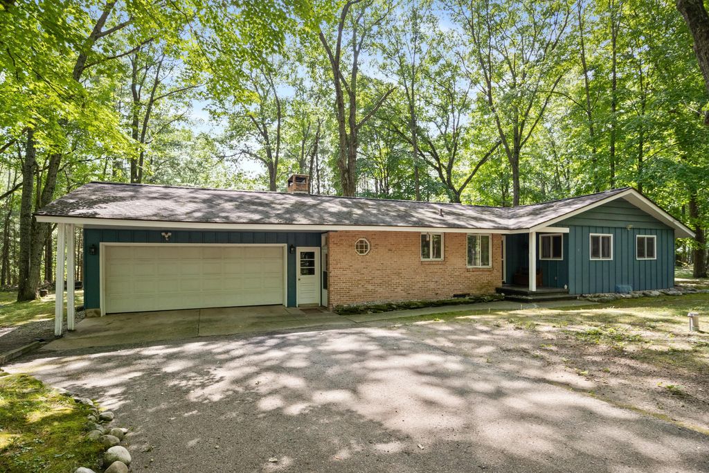 19291 Ottawa Lane, Big Rapids charter township