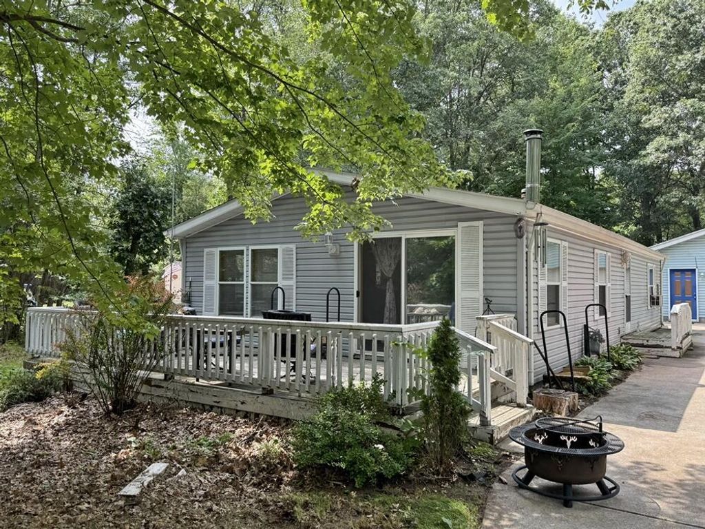 3140 Lake Of The Pines Drive, Freeman township