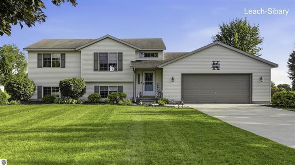 4966 Dio Drive Ne, Nelson township