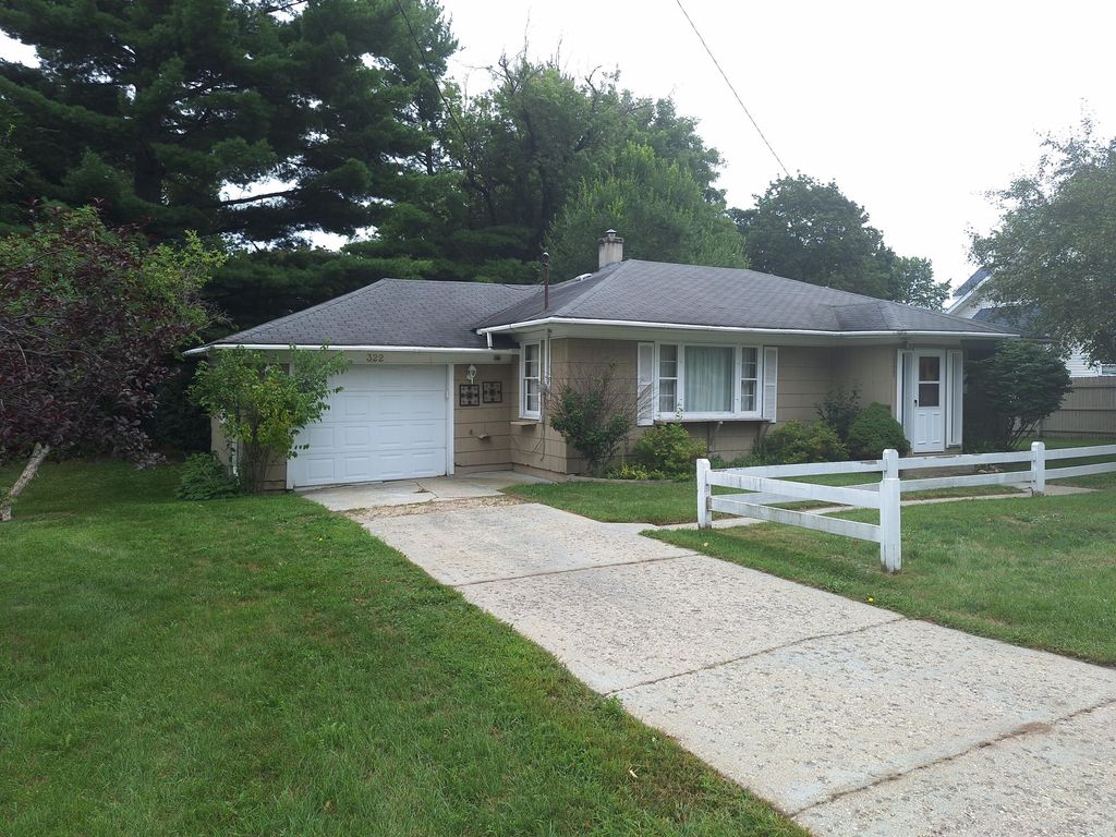 322 N Higbee Street, Reed City city