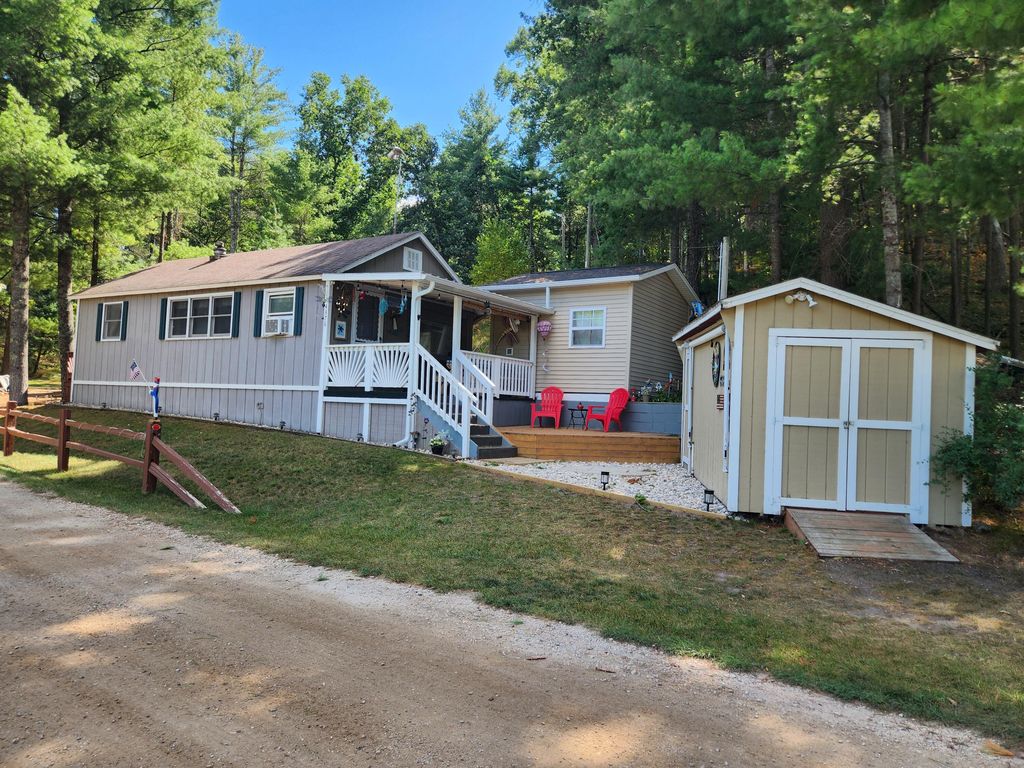 4376 S Nugent View Lane, Sweetwater township