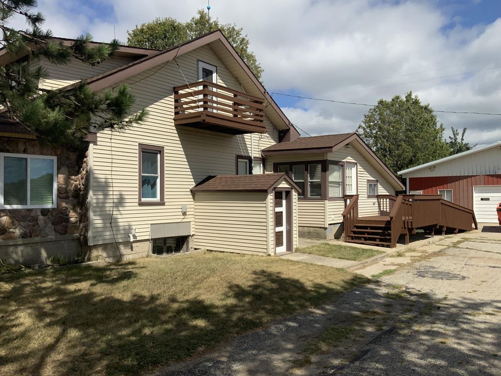 4984 N State Road, Ellsworth township