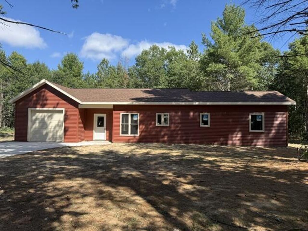 6815 W Dana's Circle, Sweetwater township